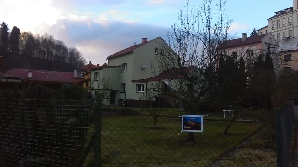 Apartment U Sarky Loket Buitenkant foto